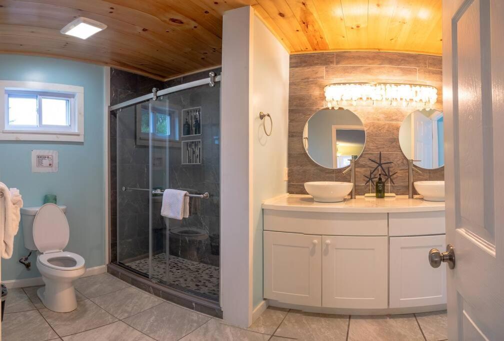 Elegant Jacuzzi Suite Hancock Bagian luar foto